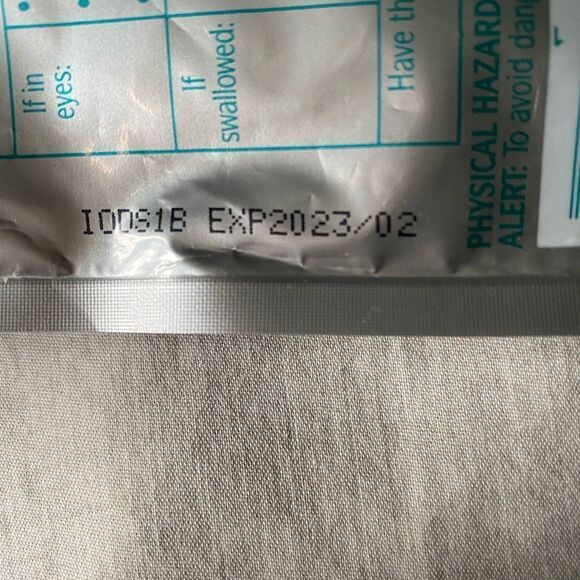 Picaridin Towlette packs which brings 8 packets - Picture 2 of 2